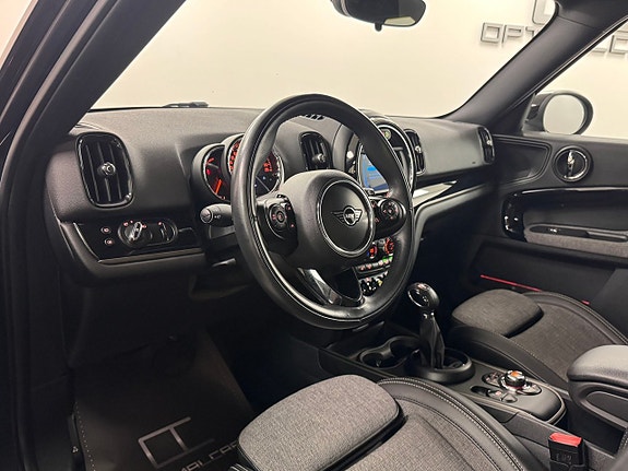 MINI Countryman Cooper SE 8 of 19