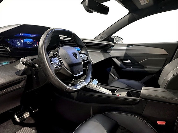 Peugeot 308 SW 4 of 5