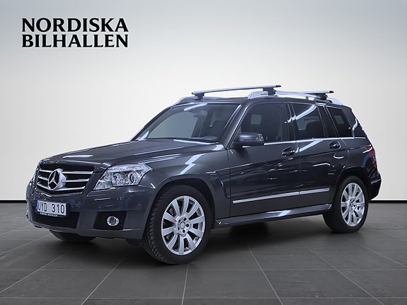 Mercedes-Benz GLK320 3 of 5