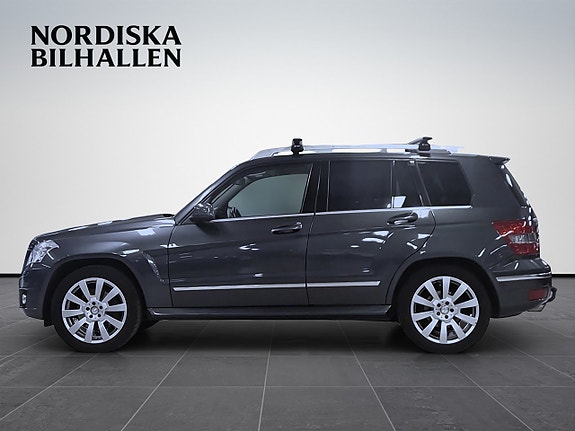 Mercedes-Benz GLK320 4 of 5
