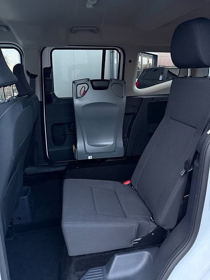 Ford Courier Tourneo 26 of 30