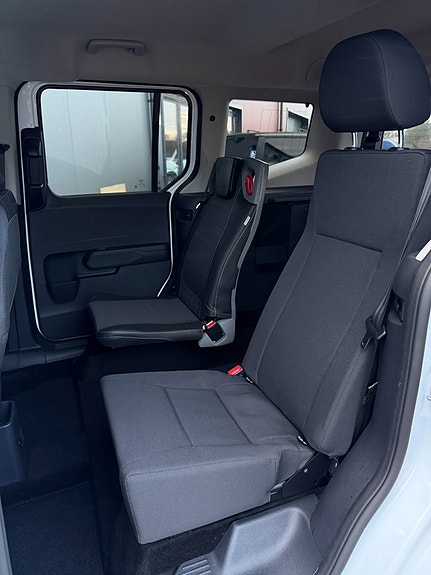 Ford Courier Tourneo 27 of 30