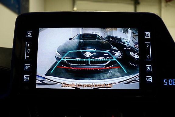 Toyota C-HR 16 of 21