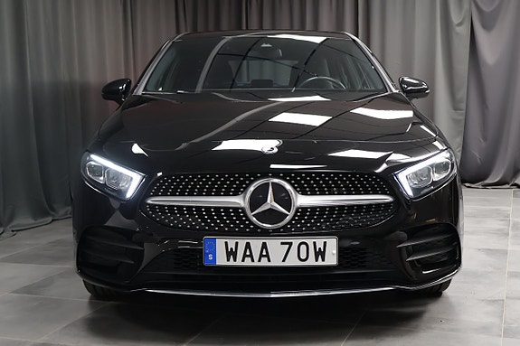 Mercedes-Benz A250 e 3 of 5
