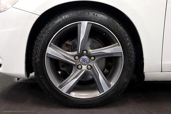 Volvo S60 2 of 19
