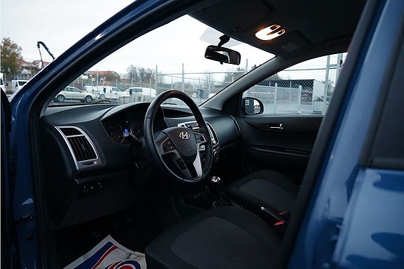 Hyundai i20 3 of 5