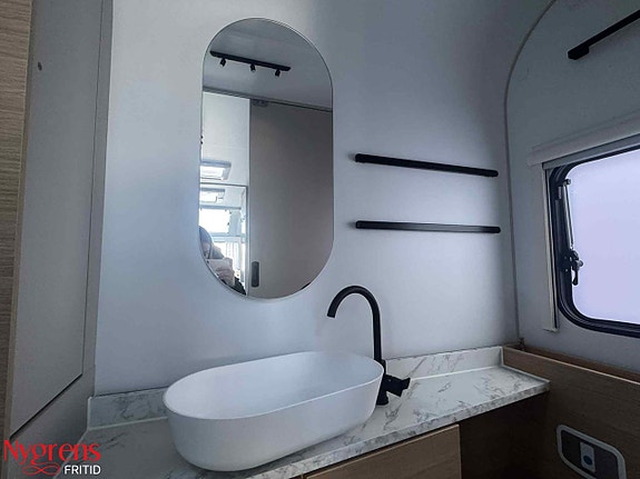 Adria ADORA 572 UT 18 of 19