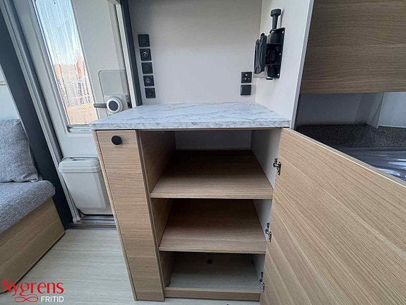Adria ADORA 572 UT 7 of 19