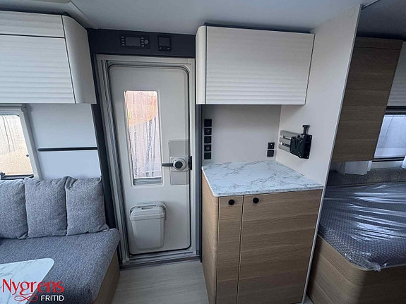 Adria ADORA 572 UT 6 of 19