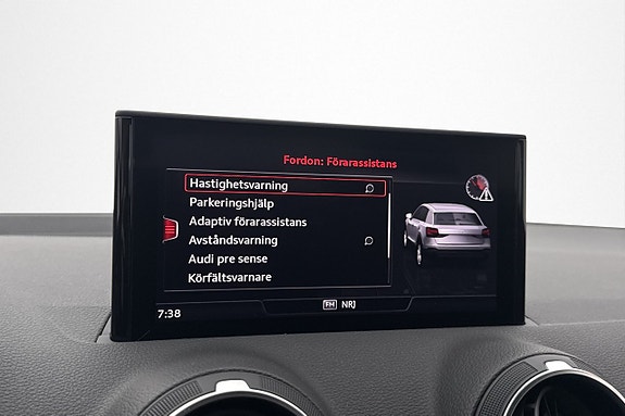 Audi Q2 14 of 22