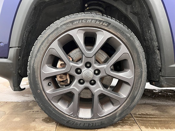 Jeep Compass 12 of 27