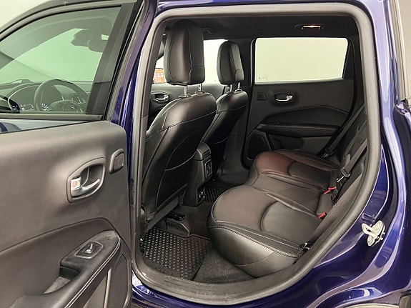 Jeep Compass 18 of 27