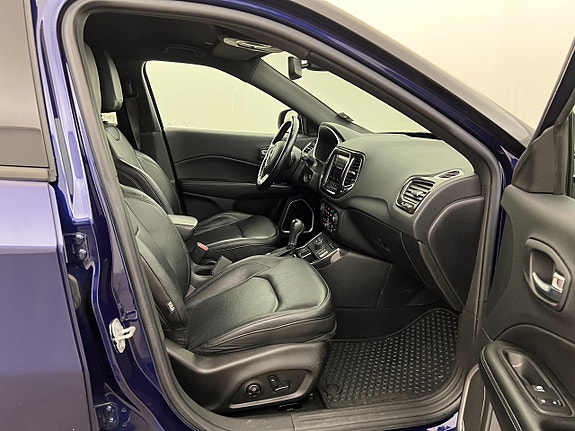 Jeep Compass 17 of 27