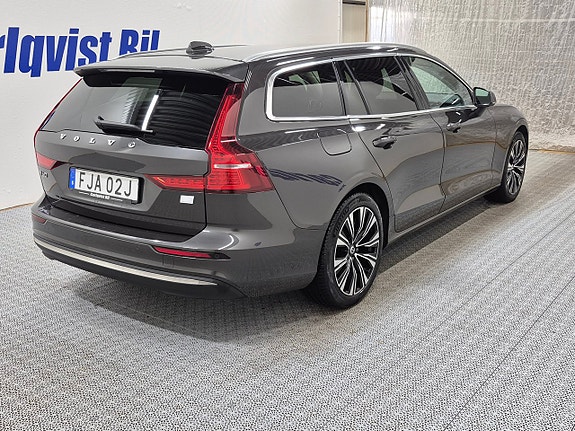 Volvo V60 4 of 11