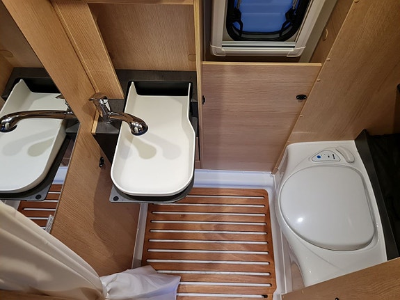 Sunlight Cliff 540 Vanlife aut, dieselvärme SVERIGEPREMIÄR 12 of 25