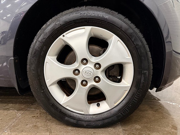 Kia Venga 4 of 22