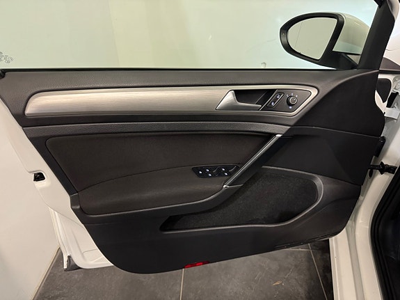 Volkswagen Golf-Serie 11 of 27