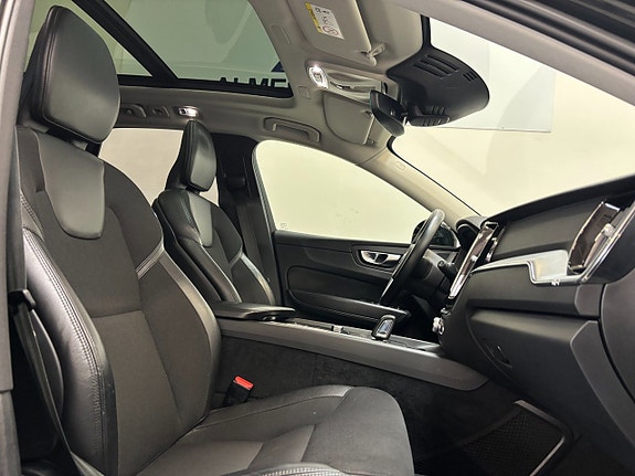 Volvo XC60 13 of 27