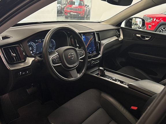 Volvo XC60 9 of 27