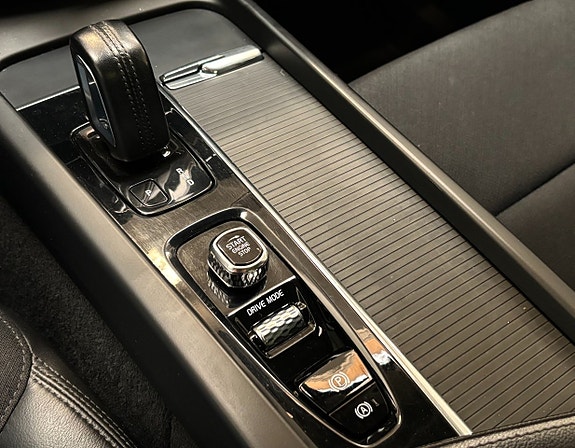 Volvo XC60 16 of 27