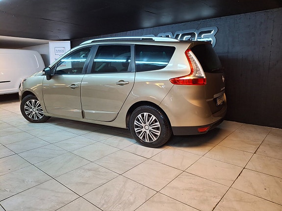 Renault Grand Scenic III 4 of 5