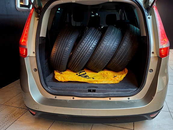 Renault Grand Scenic III 7 of 8