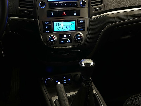 Hyundai Santa Fe 15 of 26