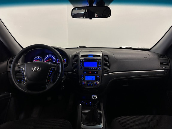 Hyundai Santa Fe 16 of 26