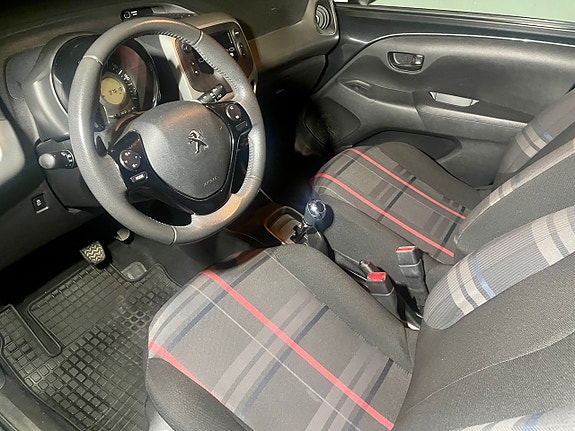 Peugeot 108 7 of 16