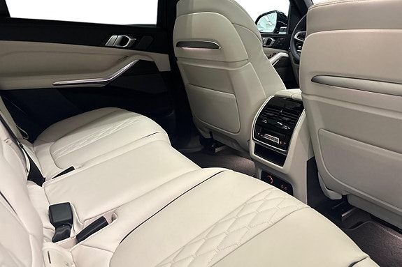 BMW X7 7 of 21