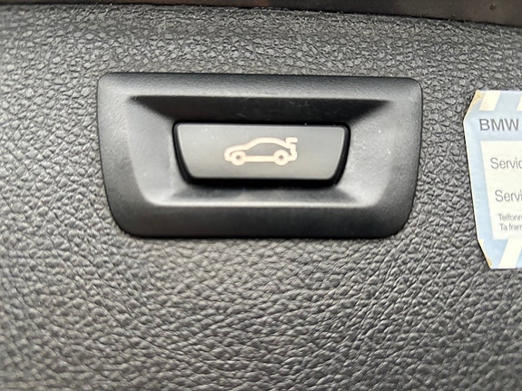 BMW 320d 13 of 13