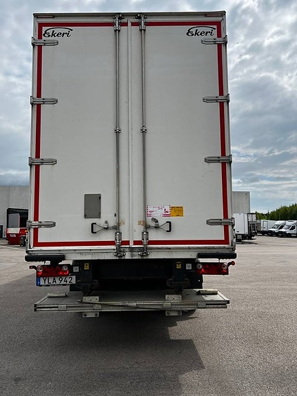 Ekeri 33ppl inrikestrailer med slädlift (2018) 2 of 3