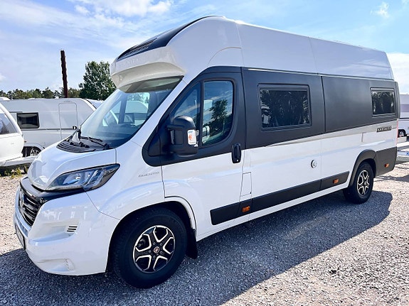 AFFINITY CAMPER VAN .Dubbelsäng solcell RESERVERAD.