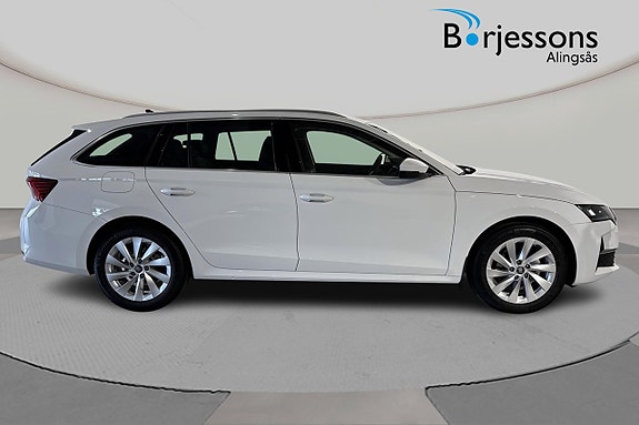 Skoda Octavia 2 of 5
