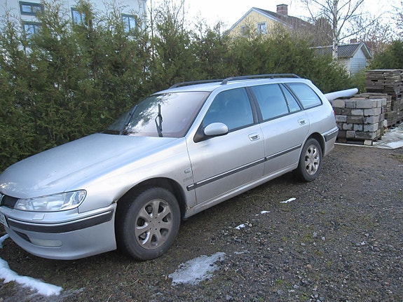 Peugeot 406 2 of 3