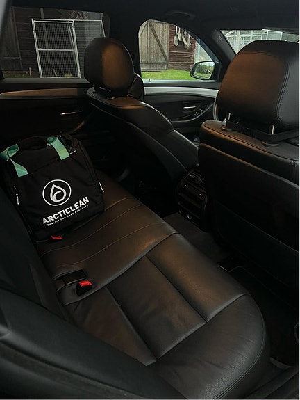 BMW 520d 4 of 5