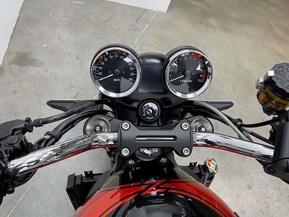 Kawasaki Z900 RS 9 of 9