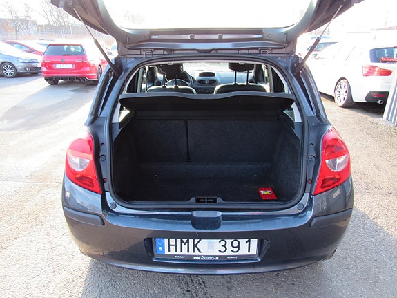 Renault Clio 8 of 14