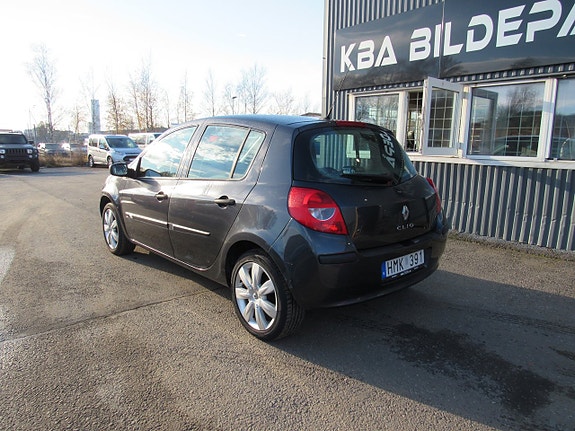 Renault Clio 7 of 14