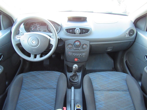 Renault Clio 14 of 14