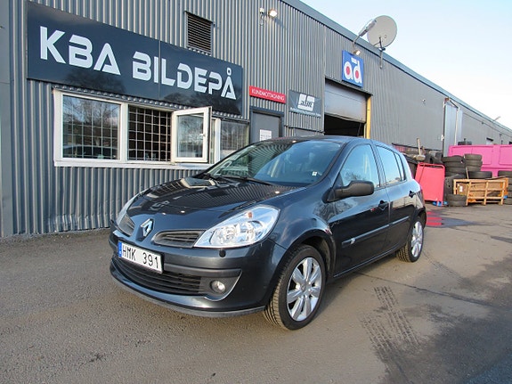 Renault Clio 2 of 5