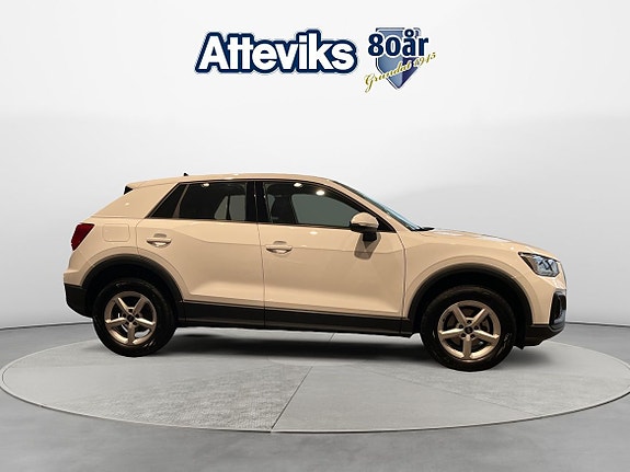 Audi Q2 2 of 5