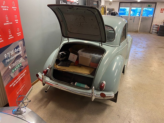 Morris Minor 18 of 25
