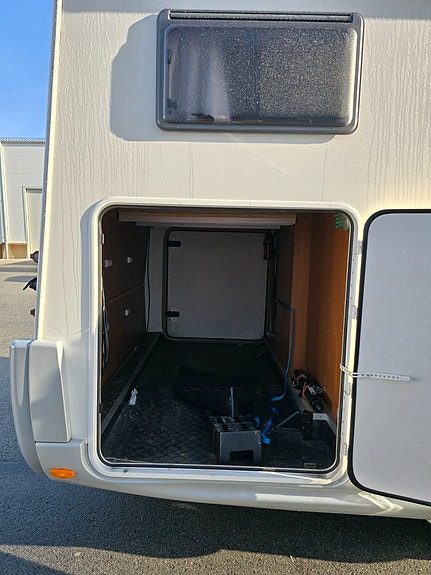 Elnagh Duke 530 L *Långbäddar *Stort garage *8150 mil 23 of 24