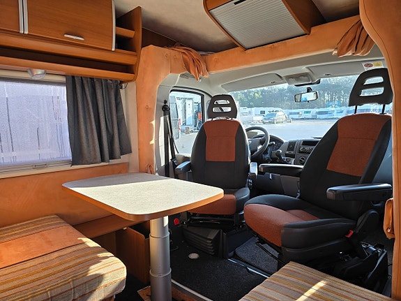 Elnagh Duke 530 L *Långbäddar *Stort garage *8150 mil 12 of 24
