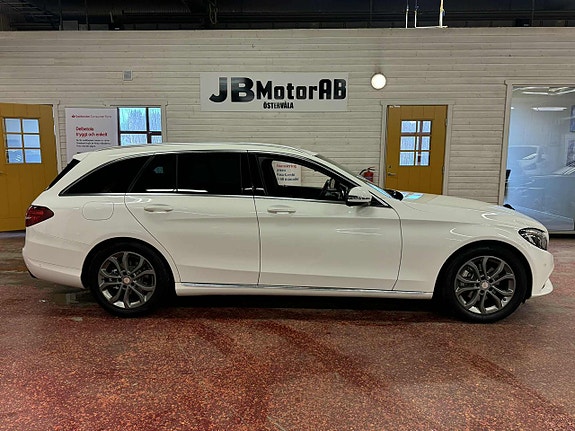 Mercedes-Benz C220