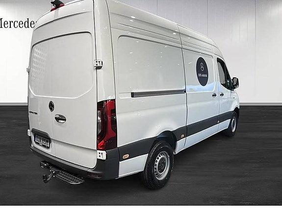 Mercedes-Benz eSprinter 414 2 of 6