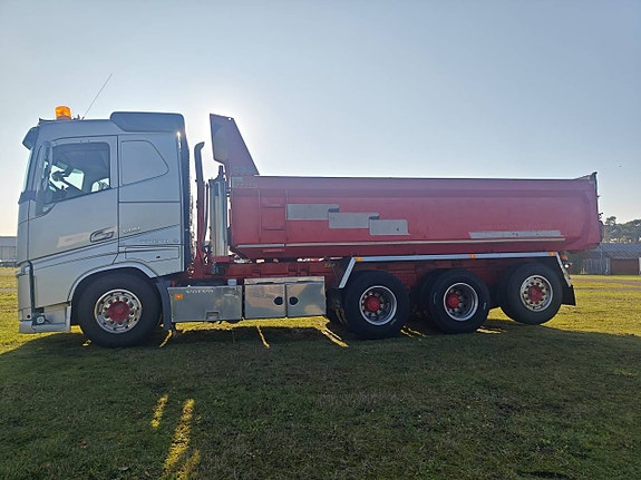Volvo FH500 8x4 Tippbil 3 of 6