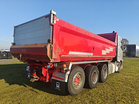 Volvo FH500 8x4 Tippbil 4 of 6