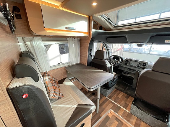 Weinsberg Cara Compact / B-körkort/Solcell/Litium/Mercedes/Under 7m 12 of 17